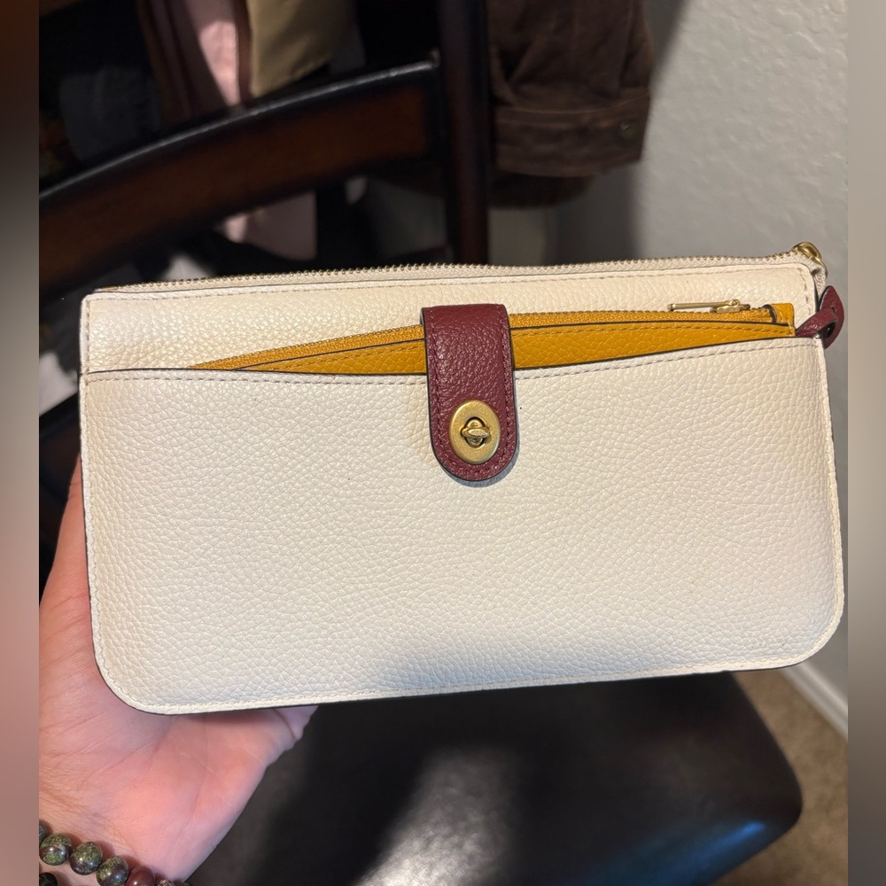 Coach Noa Pop up Messenger #C5368